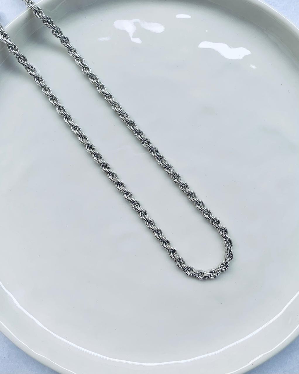 TIE CHAIN